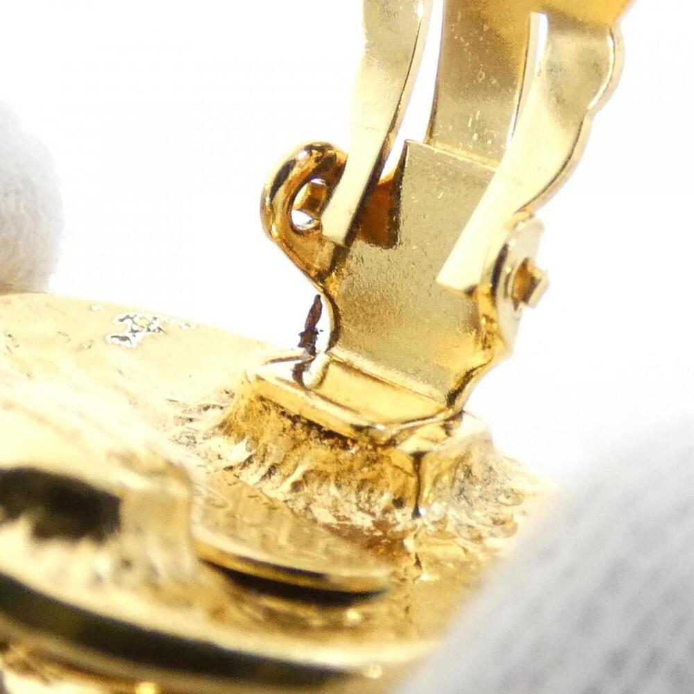 CHANEL Authentic Gold Earrings - Picture 3 of 5